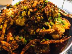 -凤凰路何眼镜香辣蟹(花果园店)