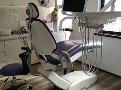 -Dr.Z dental仁康种植矫正中心