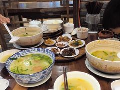 -桥香园云南过桥米线(金马碧鸡店)