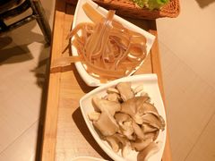 -四季喧黔味豆米火锅(万达广场店)
