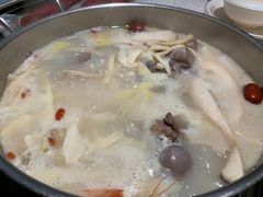 -三人行骨头王火锅(长寿店)