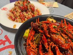 -肥肥虾庄·金牌油焖大虾(杨园滨江时代walk店)