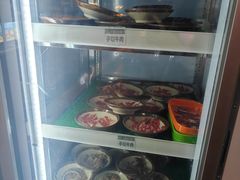 -尚品海鲜肥牛自助火锅(湖明店)