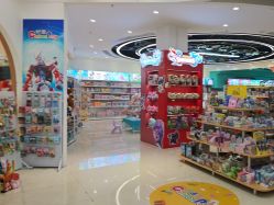 -卡通派潮品玩具折扣仓(青岛新城吾悦广场店)