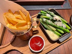 -恰餐厅及酒吧 CHAR Bar & Grill (北京丽都皇冠假日店)