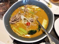 黄汁酸汤浸肥牛-港丽餐厅(高德置地店)