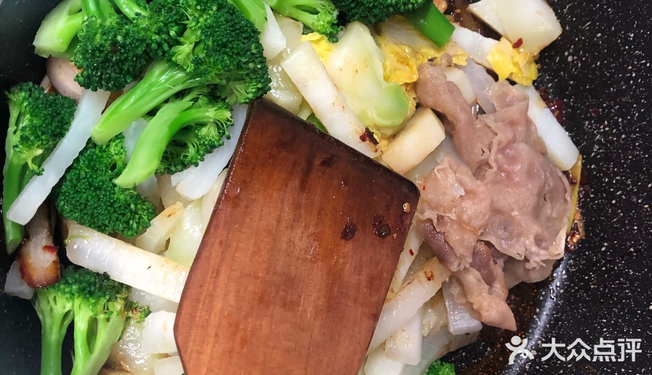 将他们先煮一下,在捞起来等待️