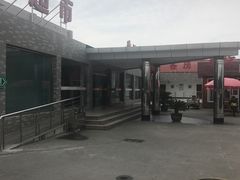 -洋县服务区-停车场