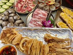 -围炉肉舍•炭烤活鳗•丹东海鲜烤肉(步行街店)