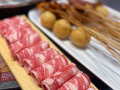 谷饲肥牛-热辣宗师·串串火锅(万达金街店)