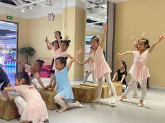 -炫艺舞蹈培训中心(枫尚奥特莱斯店)