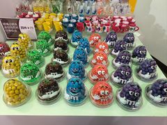 -m豆巧克力世界(上海世茂广场店)