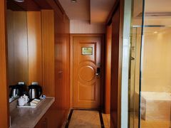 -维也纳酒店(上海虹桥枢纽松江新桥店)
