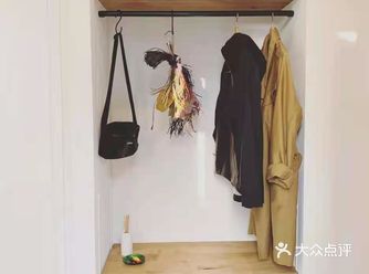 玄关装修避坑  隔绝外界灰尘 01 玄关处最好有插座