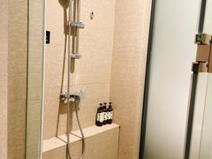 -上海外滩老码头亚朵酒店