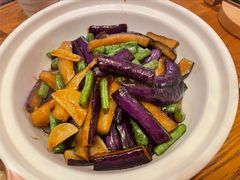 豆角砂锅茄子煲-芳草地度假酒店·野炉中餐厅