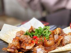 烤猪蹄-何师烧烤Pro ·江湖川菜·小龙虾·精酿(太古里旗舰店)