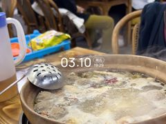 -广味炭炉鸡煲(宝业路分店)