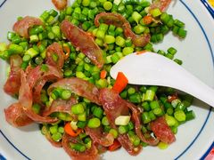 蒜苔炒土家腊肠-荆九爷爆炒桥头三嫩(夫子庙店)