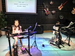 -IN-SHOW音秀音乐艺术中心 架子鼓钢琴(大宁校区)