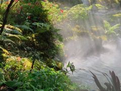 -Chom Cafe and Restaurant