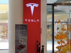 -TESLA 特斯拉(广州天环广场体验店)