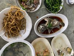 -四川小胡子海鲜(丁村万人海鲜广场店)