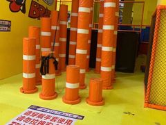 -爱蹦iBOON蹦床运动馆(江汉店)