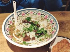 -鑫花溪牛肉米粉(人民广场店)