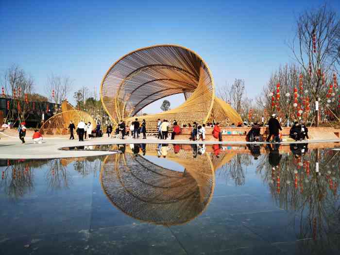 花乡农居(紫薇路店)-"园区环境还挺好的,还是很大的.包间很大.