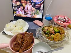 -孖妹上肉饺子馆