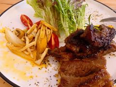 滋味牛肋条-A30 BISTRO