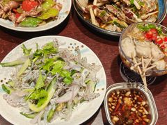 -蚝堡海鲜·威海菜·海肠捞饭·烧烤·亚洲吃蚝公司(幸福门店)