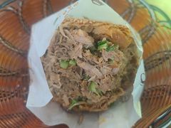 烧饼加肉-万红路羊汤烧饼店(将台路店)