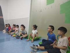 -龅牙兔儿童情商乐园(裕华旗舰店)