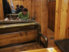 -老东镇啤酒屋海鲜加工·蒸汽海鲜·海鲜烧烤(台东店)