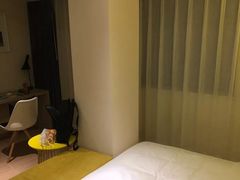 -成都太古里总府王府井亚朵X酒店