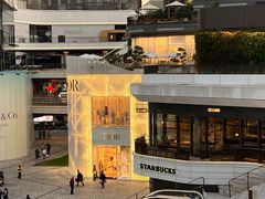 -SHAN山(前滩太古里店)