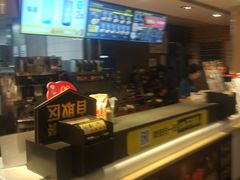 -麦当劳(南京路2店)