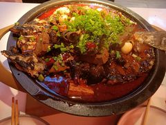 -鸣记脆皮烤鱼·海鲜烤鱼(三八广场店)