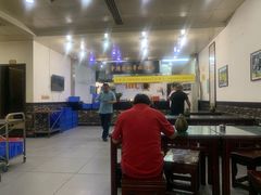 大堂-牛一嘴·兰州牛肉面·大盘鸡(财富中心店)