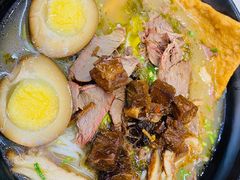 -花溪巷牛肉粉(泉城路店)
