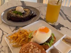 -The Sunny Side Cafe Station 1