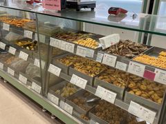 面包甜点陈列柜-上海哈尔滨食品厂(淮海中路店)