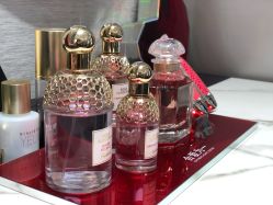 -法国娇兰精品店