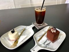 小布朗-UNI UNI(环亚凯瑟琳店)