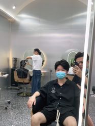 -Tloml salon