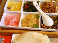 -野山舂·贵州现舂酸汤牛肉(民生路店)