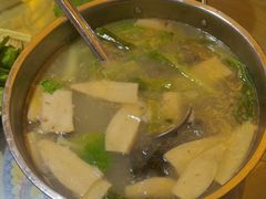 腊肉汤锅-土司宴