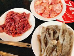 -周老三跷脚牛肉·全牛火锅(非遗传承店)